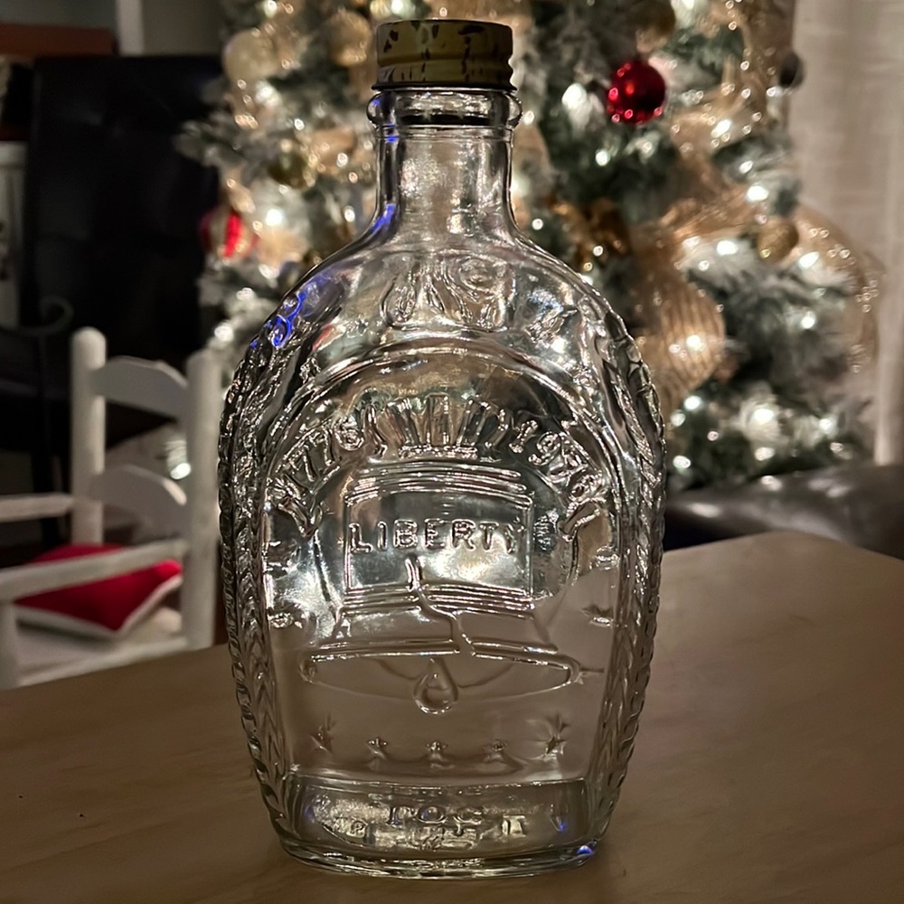 1976 Glass Log Cabin Maple Syrup Bottle Centennial Liberty Bell